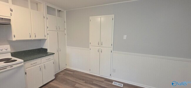 Building Photo - 3526 Cindy St NW