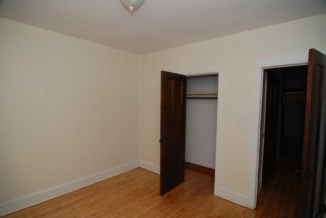 Building Photo - 3921 N Linder Ave