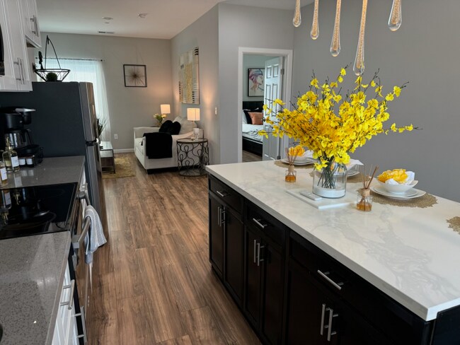 Building Photo - 532 Cesar E Chavez Pky