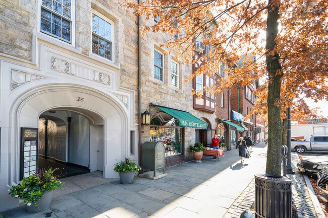 Building Photo - 26 East Pkwy