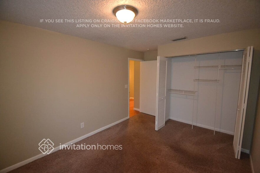 Building Photo - 1130 SE 6th Ct