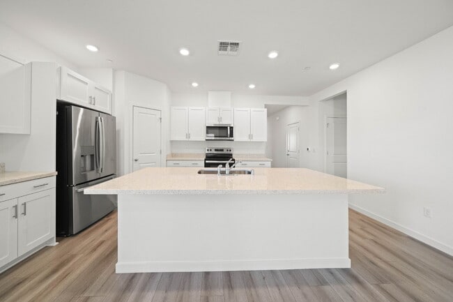 Building Photo - Spacious Brand New 4/2 in Shastina Ranch!