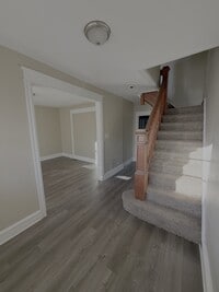 Building Photo - 1913 W 2nd St