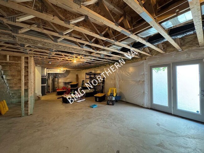 Building Photo - 25459 Byrnes Crossing Dr
