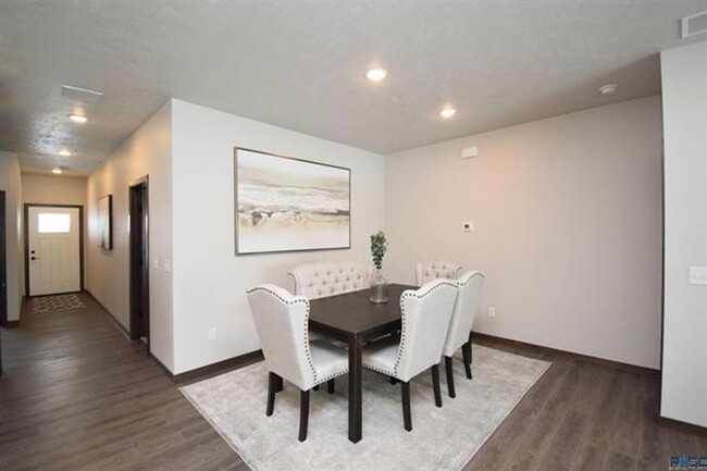 Building Photo - Bright & Spacious Ranch-Style Living – All...