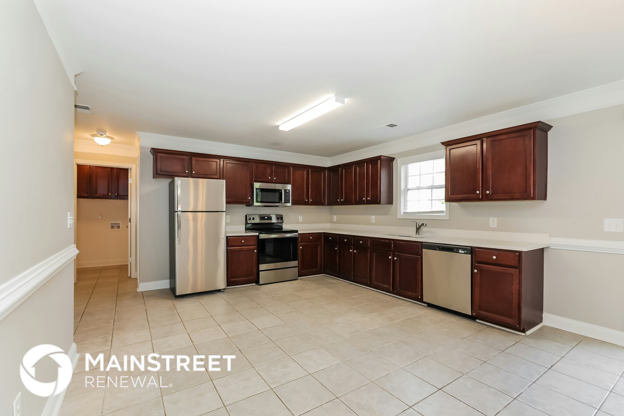 Building Photo - 2207 Clarendon Ct NE