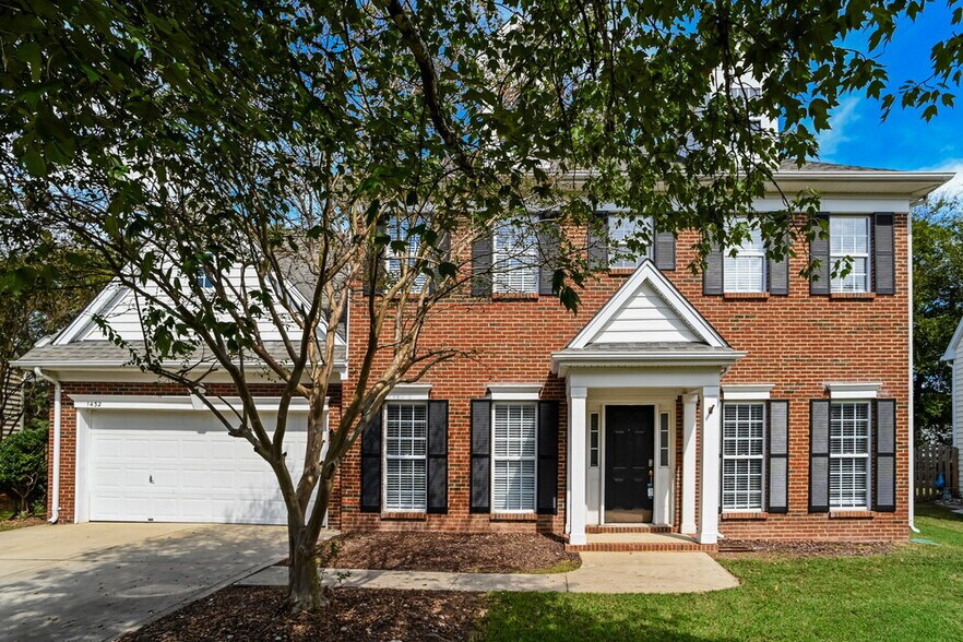 Primary Photo - 1432 Lockhart Pl NW