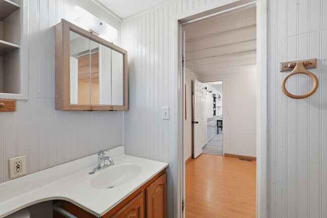 Building Photo - 2237 W Foothill St