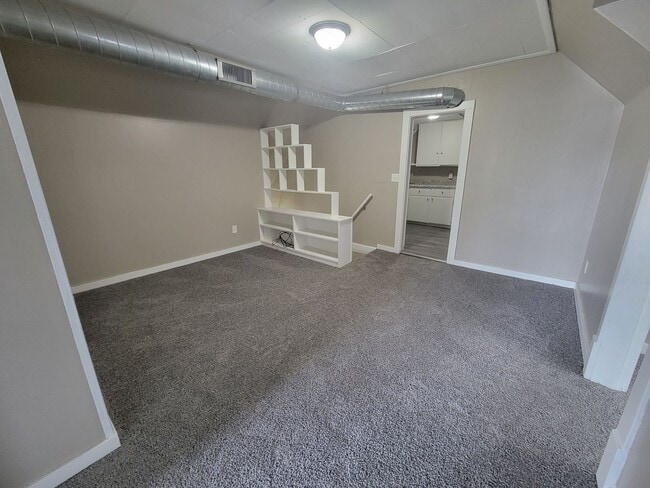 Building Photo - 605 41st St