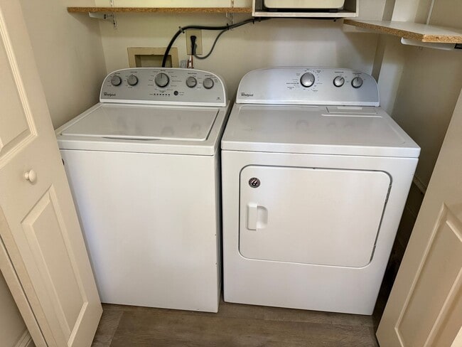 Building Photo - Bloomfield