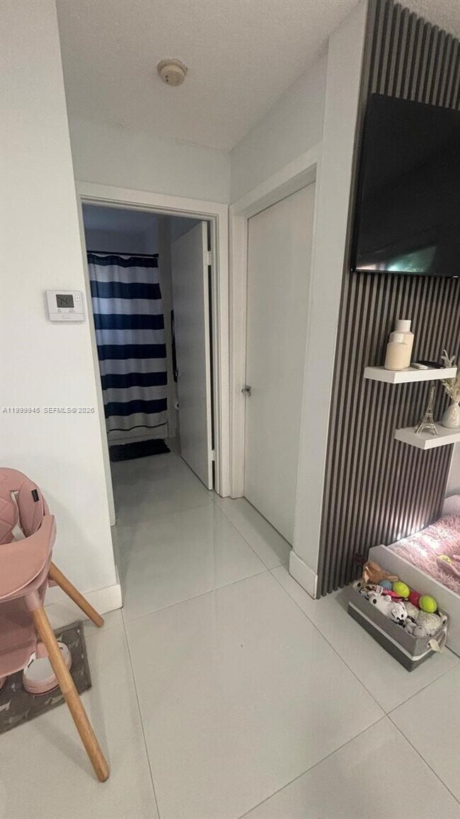 Building Photo - 11460 SW 73rd St