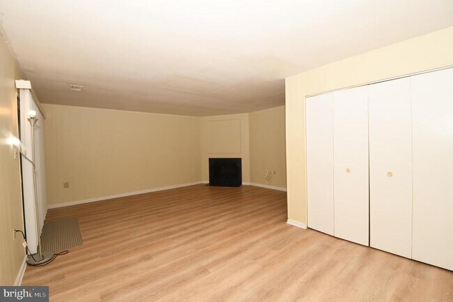 Building Photo - 8147 Inverness Ridge Rd