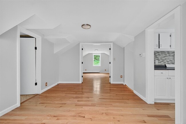 Building Photo - 52 Luxton Lake Rd
