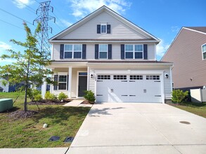 Building Photo - Beautiful, 2 Story home located in the Harkey Creek Community in Monroe NC!