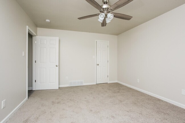 Building Photo - 4461 Green Creek