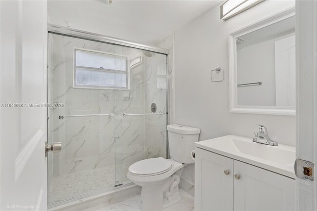 Building Photo - 200 SW 132nd Way