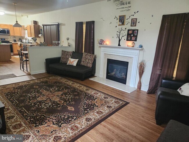 Building Photo - 20934 Freedom Run Dr