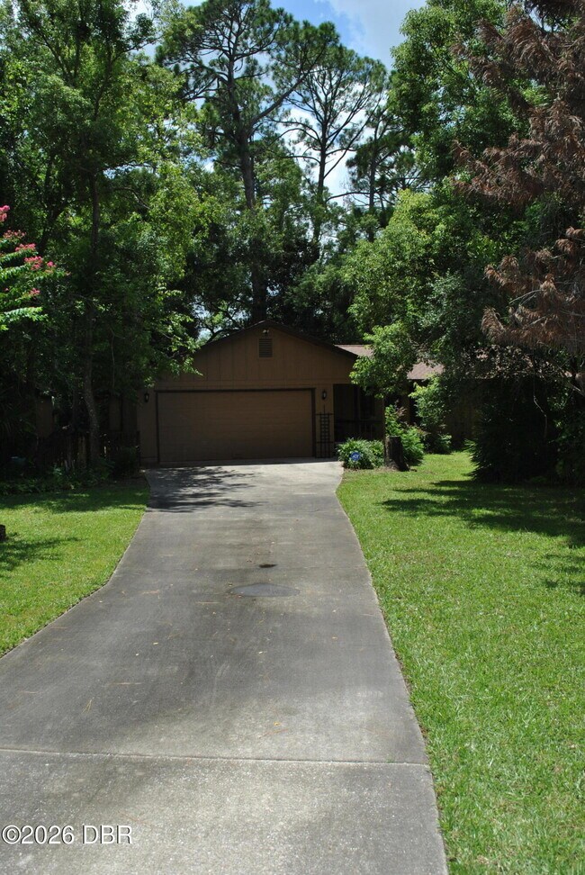 Building Photo - 5590 Lancewood Cir S