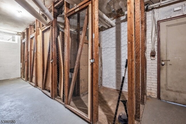 Building Photo - 6 Gainsborough Terrace