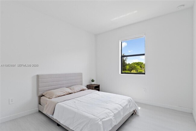 Building Photo - 11932 SW 241 Ter