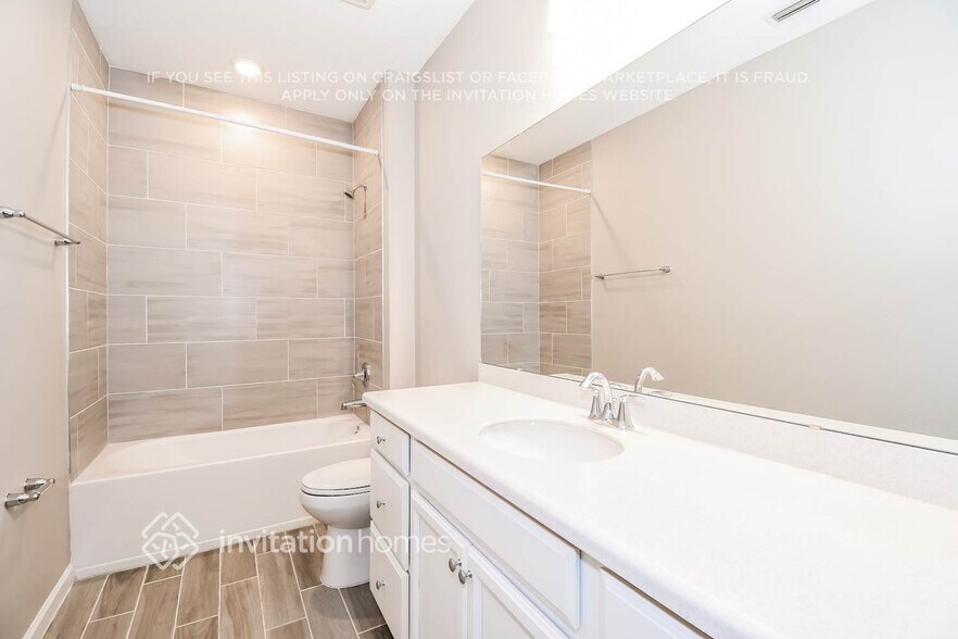 Building Photo - 10009 Lemon Grass Ln