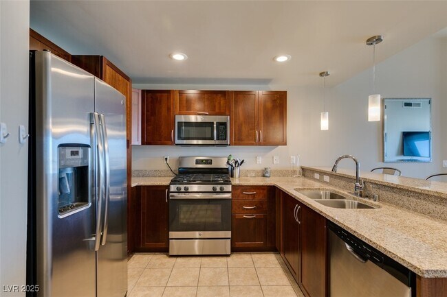 Building Photo - 150 S Las Vegas Blvd