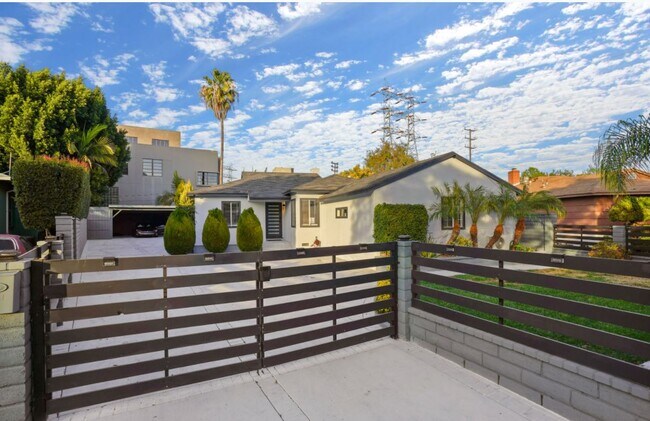 Building Photo - 5601 Corbett St