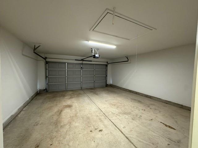 Building Photo - 2517 Northcreek Ln