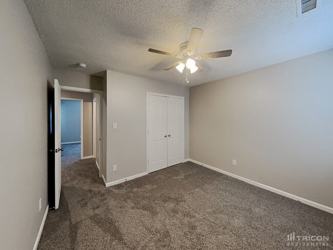 Building Photo - 11350 Northwoods Forest Dr