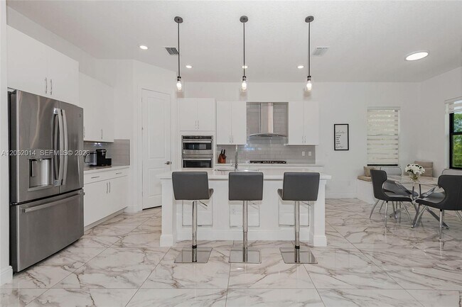Building Photo - 12835 Bayside Ct