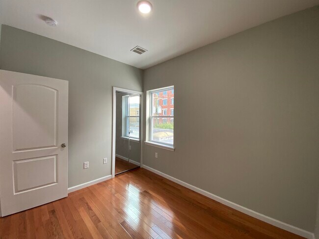 Building Photo - 176 Avenue F