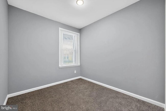 Building Photo - 1333 S Newkirk St