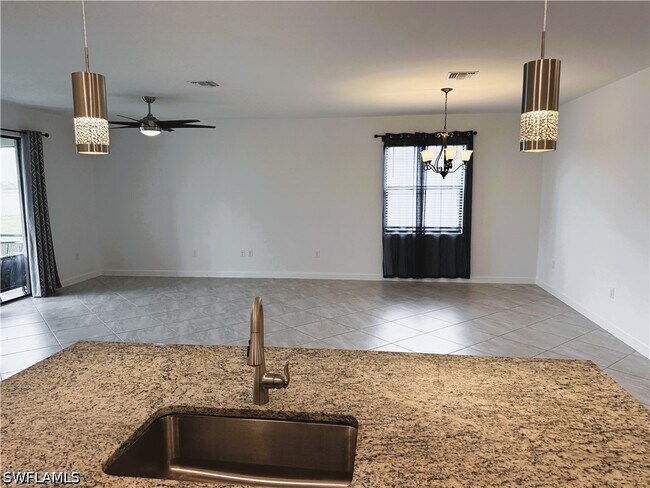 Building Photo - 13856 Pine Lodge Ln
