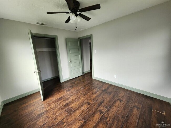 Building Photo - 20 Thornton St