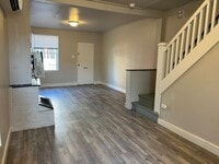 Building Photo - ACCEPTING SECTION 8 - 3 Bedroom 1 Bath Hom...