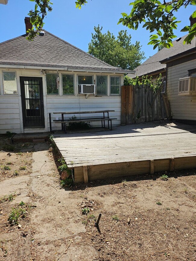 Building Photo - 1223 Claremont Ave