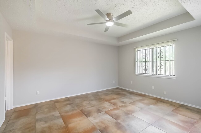 Building Photo - 15243 Peachmeadow Ln
