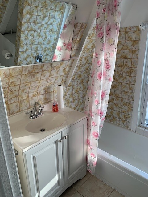 Building Photo - 501 Shore Rd