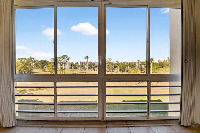 Building Photo - 3661 Via Poinciana