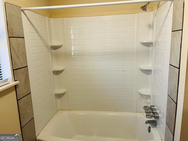 Building Photo - 4120 Midway Rd