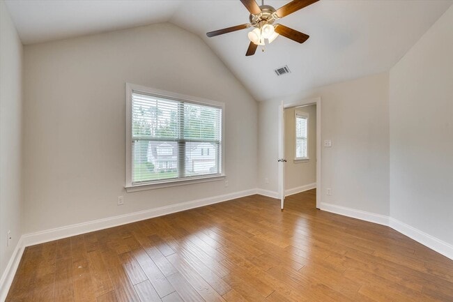 Building Photo - 226 Sandleton Way