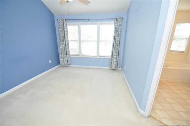 Building Photo - 416 Oak Pine Dr