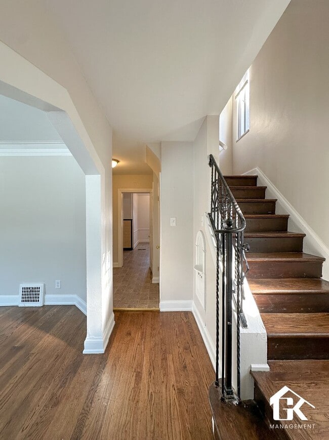 Building Photo - 16182 Greenlawn St