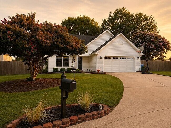 Building Photo - 205 Lynnwood Gold Ct