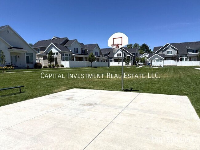 Building Photo - 2774 Lacewood Dr
