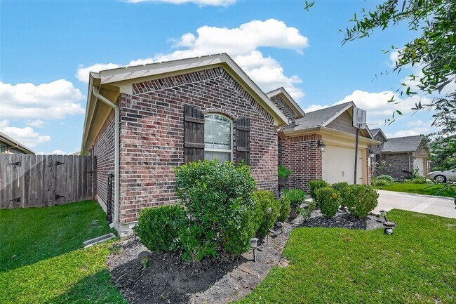Building Photo - 18306 Pelham Holw Trl