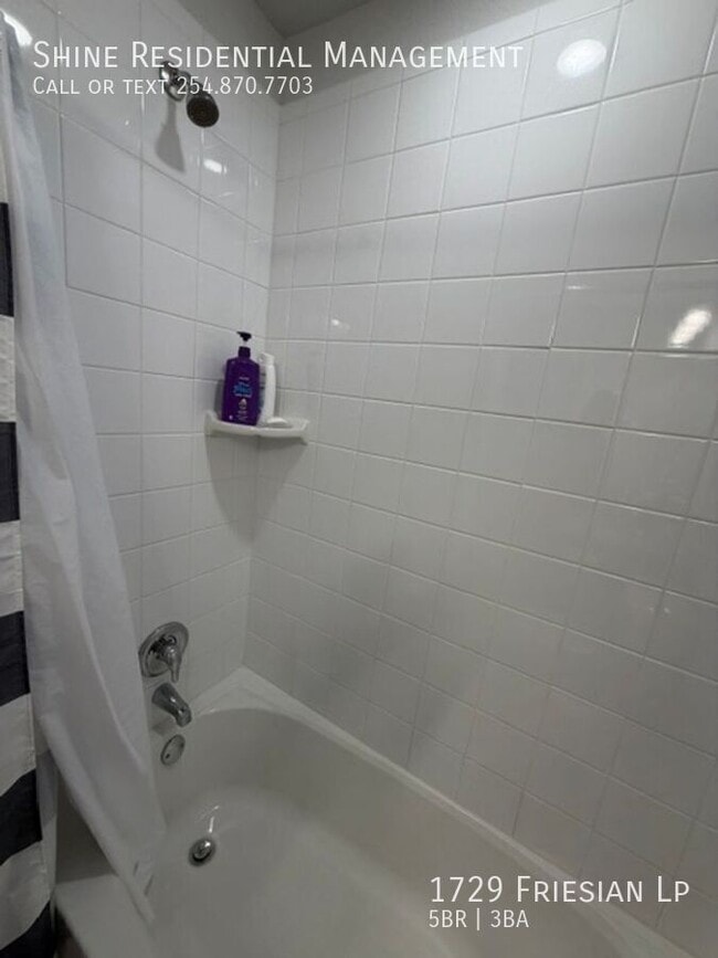 Building Photo - 1729 Friesian Lp