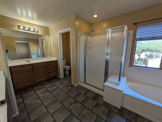 Building Photo - 4 Bedroom 2.5 Bathroom Gate Copper Canyon ...