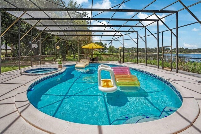 Building Photo - 8142 Chianti Dr
