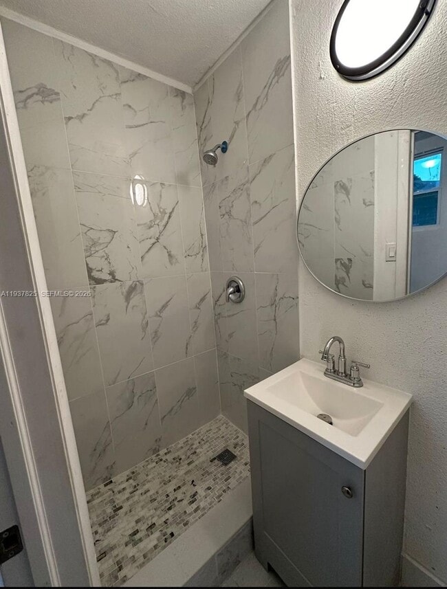 Building Photo - 655 NW 2nd St